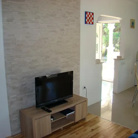 Appartamento Pinus Pirovac