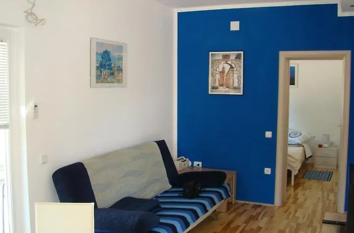 Apartment Pinus Pirovac